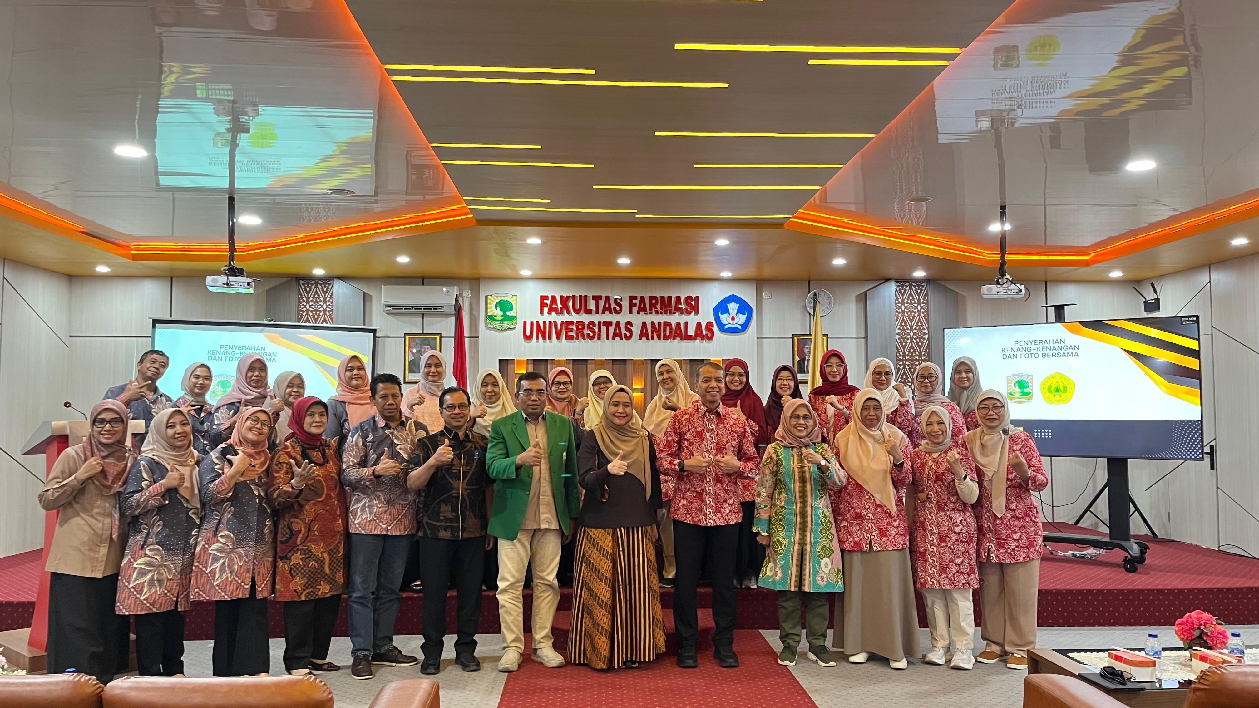 Fakultas Farmasi Jalin Kerja Sama dengan Fakultas Matematika dan Ilmu Pengetahuan Alam Universitas Pakuan